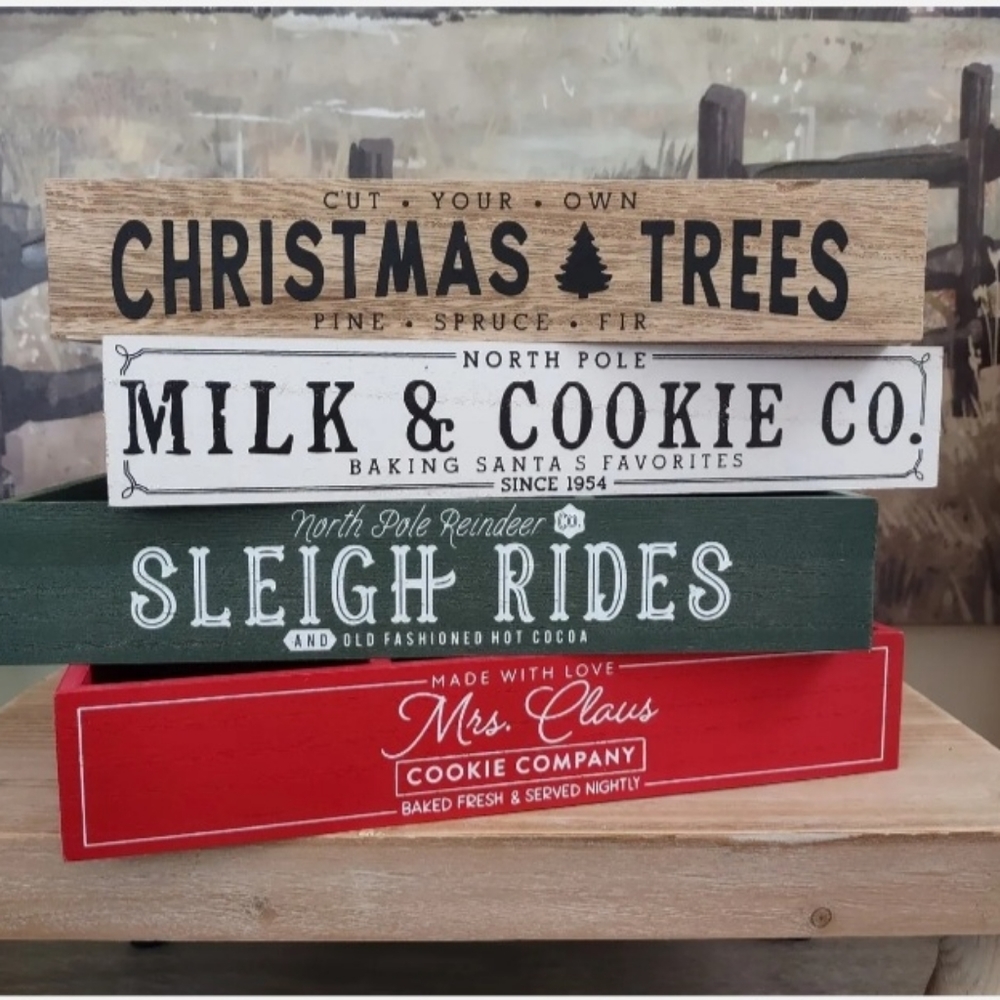 Target Christmas tiered tray - Picture 6 of 7